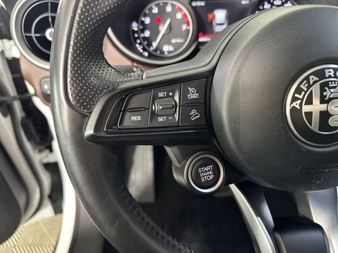 Used 2020 Alfa Romeo Stelvio AWD image 15