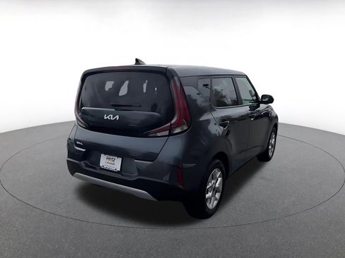 Used 2025 Kia Soul LX w/ LX Technology Package FWD image 16