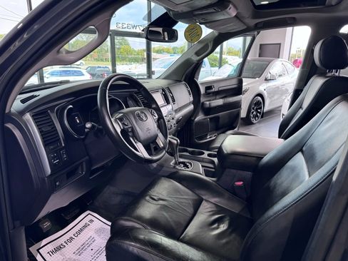 Used 2018 Toyota Sequoia TRD Sport image 9