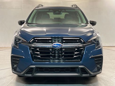 Used 2024 Subaru Ascent Limited w/ Technology Package AWD/4WD image 9