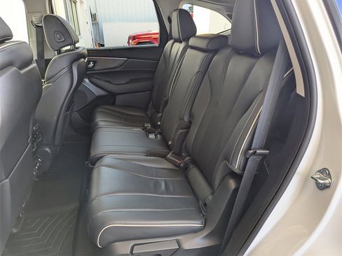 Used 2023 Acura MDX SH-AWD w/ Advance Package image 31