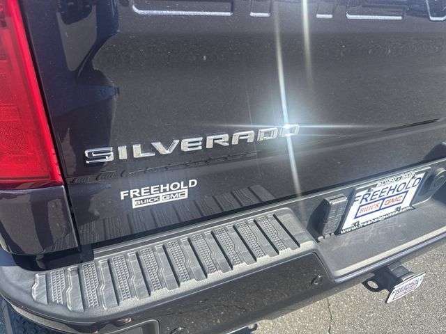 Used 2024 Chevrolet Silverado 1500 High Country w/ Technology Package AWD/4WD image 31