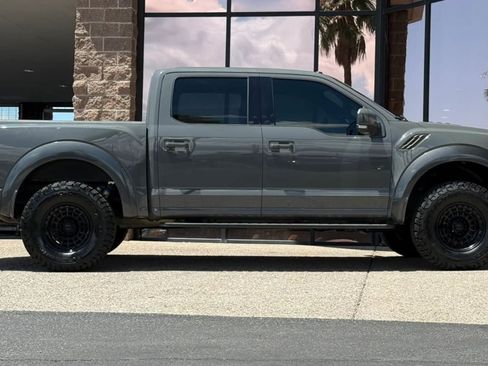 Used 2018 Ford F150 Raptor w/ Equipment Group 802A Luxury AWD/4WD image 15