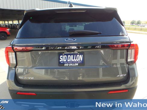 New 2025 Ford Explorer Active w/ Active Comfort Package image 4