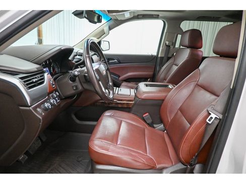 Used 2019 Chevrolet Suburban Premier image 10