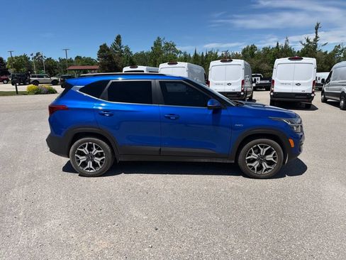 Used 2021 Kia Seltos EX AWD/4WD image 8