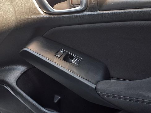Used 2025 Honda Civic Sport image 38