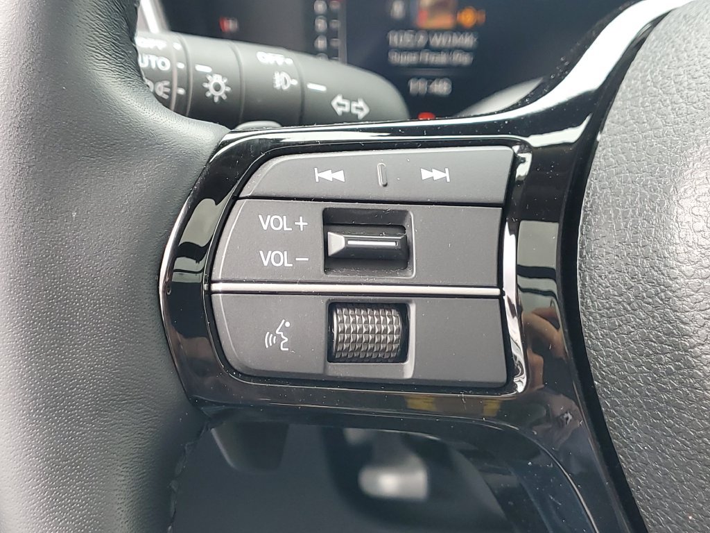 Certified 2025 Honda Pilot Elite image 24