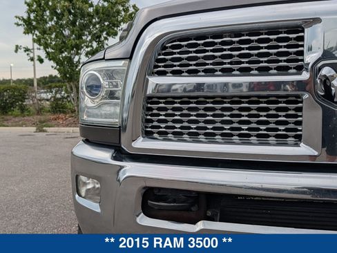 Used 2015 RAM 3500 Laramie w/ Convenience Group AWD/4WD image 10