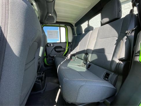 New 2025 Jeep Gladiator Sport image 23