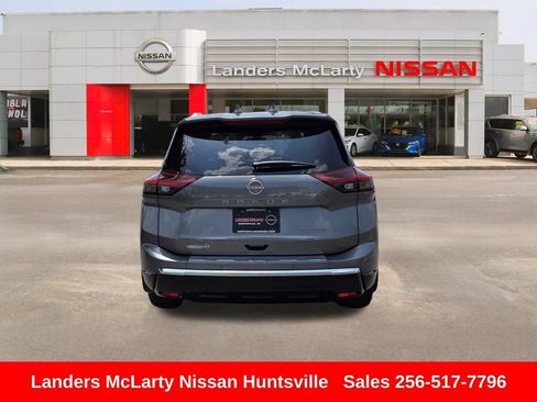 Used 2025 Nissan Rogue Platinum w/ Tech Package FWD image 5