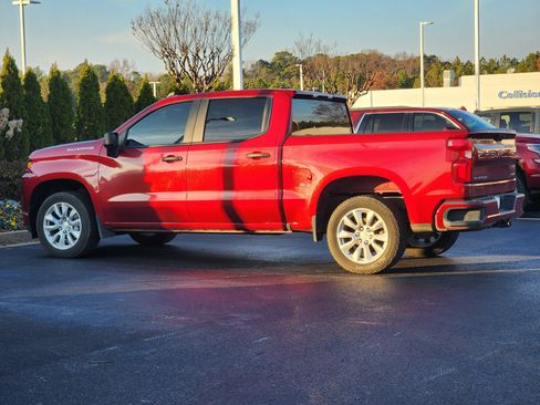 Used 2020 Chevrolet Silverado 1500 Custom w/ Custom Value Package image 9