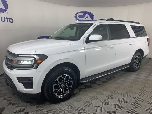 Used 2023 Ford Expedition Max XLT image 7