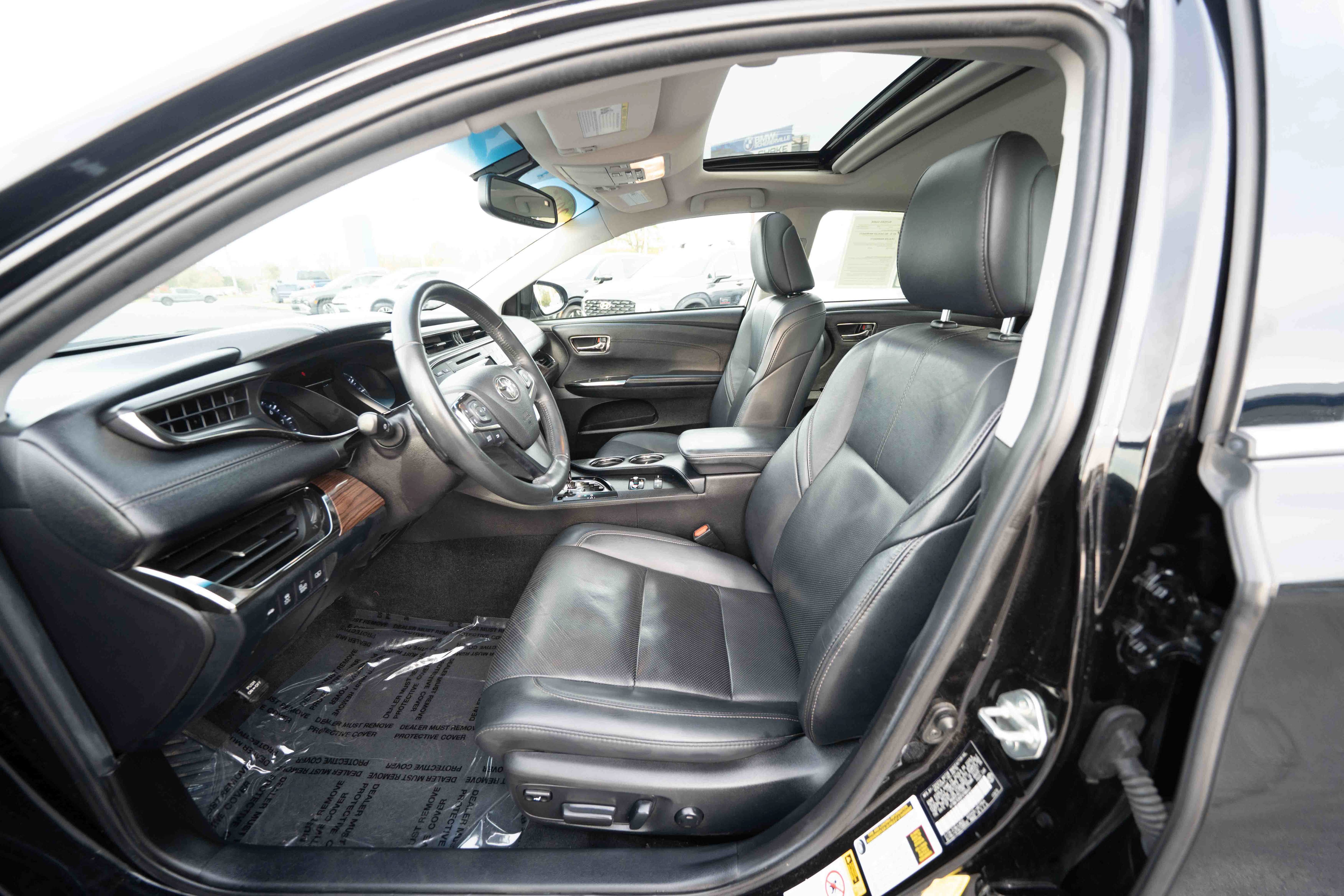 Used 2015 Toyota Avalon Limited FWD image 9