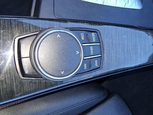 Used 2018 BMW 330i xDrive Sedan w/ Convenience Package image 16