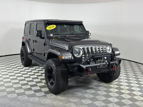 Used 2020 Jeep Wrangler Unlimited Sahara AWD/4WD image 3