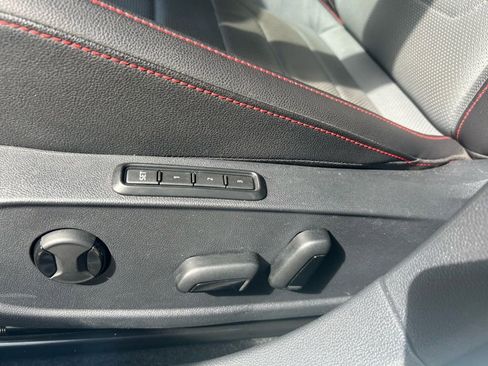 Certified 2025 Volkswagen Jetta GLI Autobahn image 52