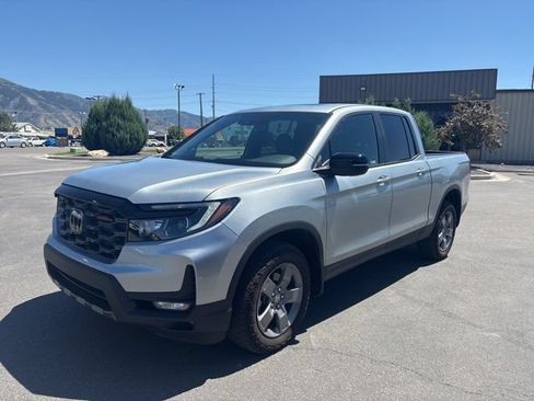 Certified 2025 Honda Ridgeline TrailSport image 7