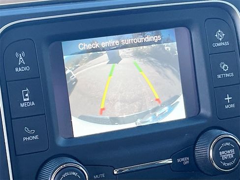 Used 2022 RAM 1500 Classic SLT image 13