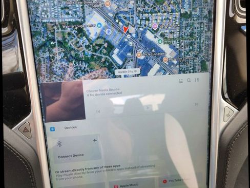 Used 2015 Tesla Model S 85D image 23