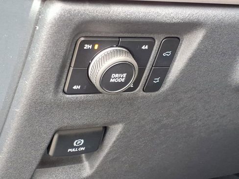 Certified 2025 Ford Expedition Active AWD/4WD image 18