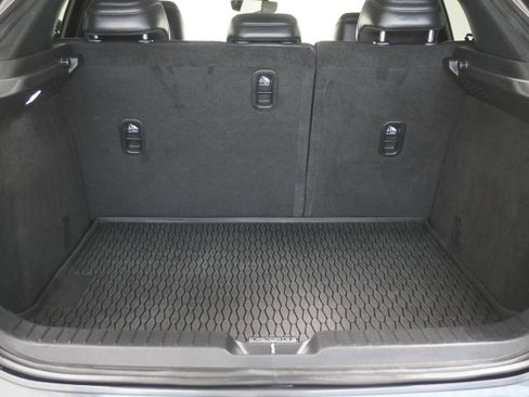 Used 2022 MAZDA CX-30 AWD 2.5 S w/ Premium Package image 28