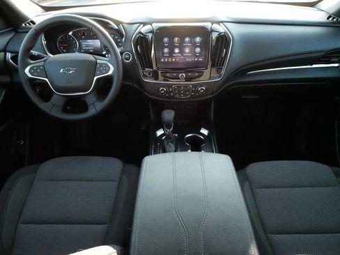 Used 2023 Chevrolet Traverse LT w/ Midnight/Sport Edition image 10