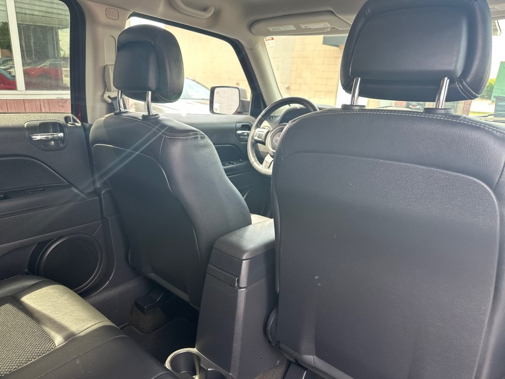 Used 2016 Jeep Patriot Sport w/ Power Value Group FWD image 12