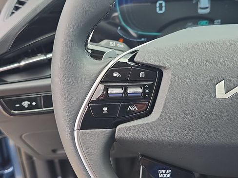 New 2026 Kia Niro EX FWD image 29