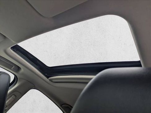 Used 2017 Honda HR-V EX-L image 16