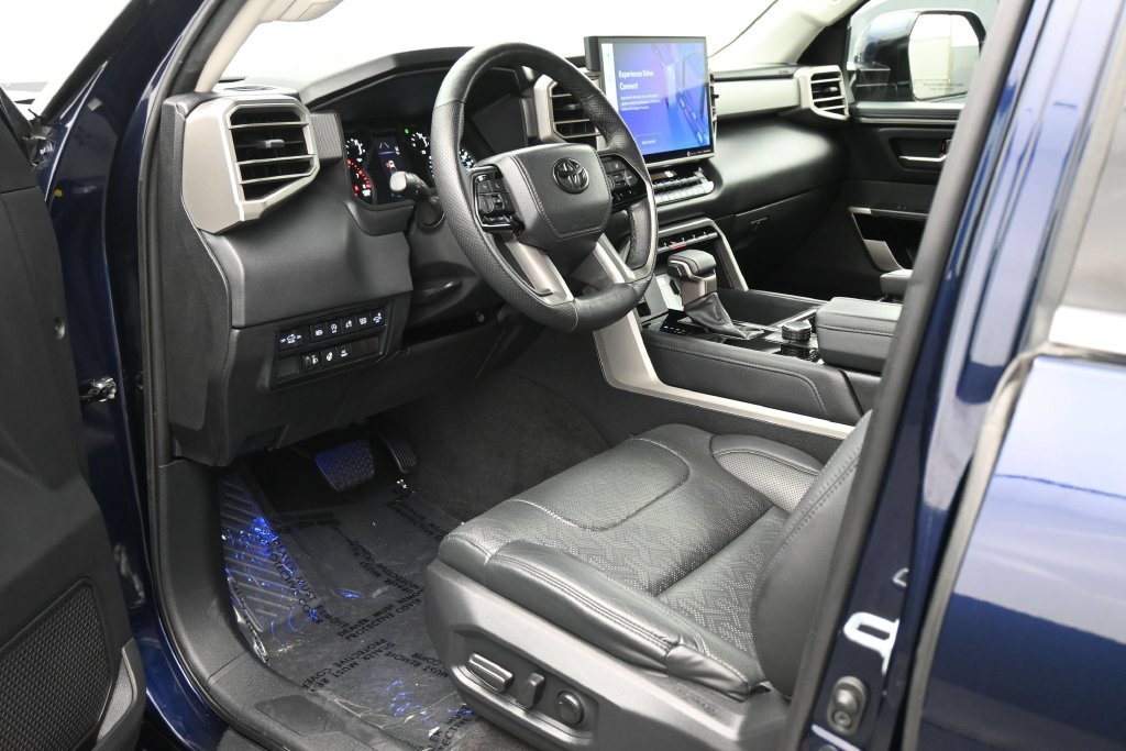 Used 2023 Toyota Tundra Limited w/ Power Package RWD image 2