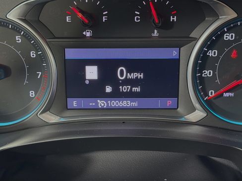 Used 2021 Chevrolet Traverse Premier FWD image 14