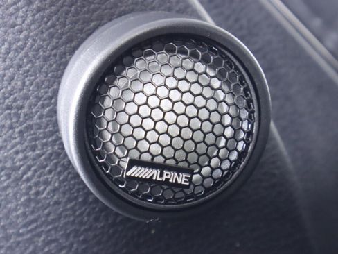 Used 2016 Toyota Tacoma SR5 w/ SR5 Appearance Package (SN) image 26