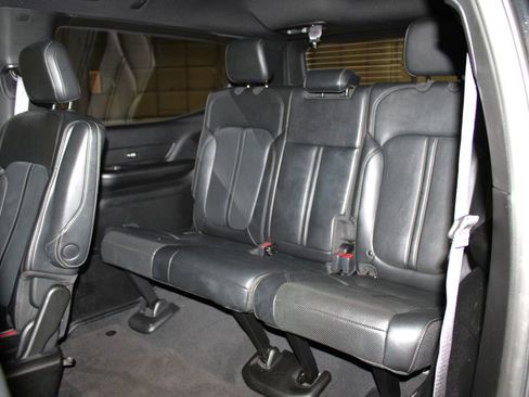 Used 2025 Jeep Wagoneer Series II image 27