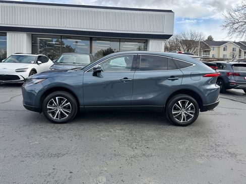 Used 2024 Toyota Venza LE image 14