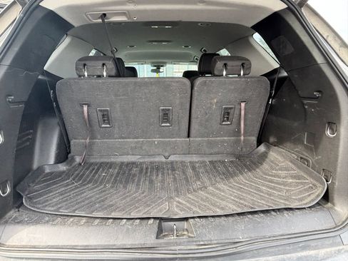 Used 2019 Chevrolet Traverse LT FWD image 5