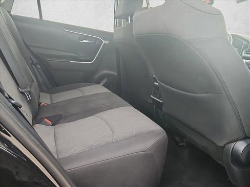 Used 2021 Toyota RAV4 XLE image 20