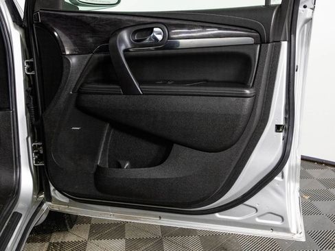 Used 2017 Buick Enclave Leather image 40