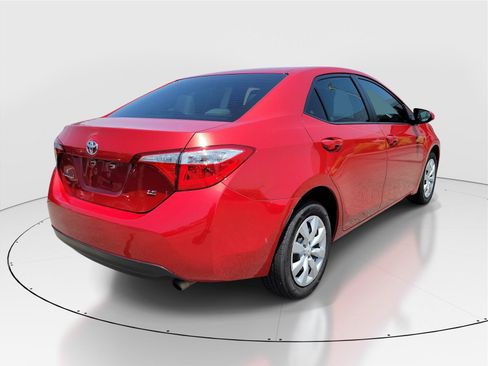 Used 2016 Toyota Corolla LE FWD image 4