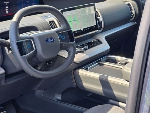 New 2025 Ford Expedition Max Active image 28