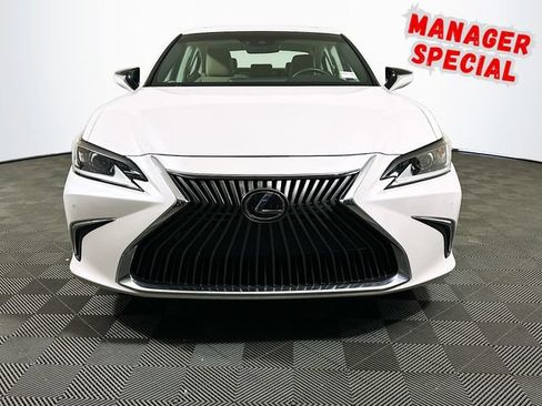 Used 2019 Lexus ES 350 w/ Premium Package FWD image 3