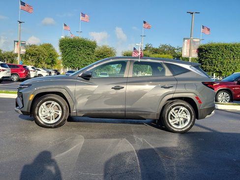 Used 2026 Hyundai Tucson SE FWD image 7