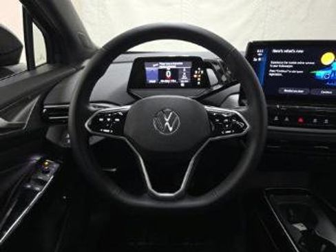 Used 2023 Volkswagen ID.4 Pro S image 18
