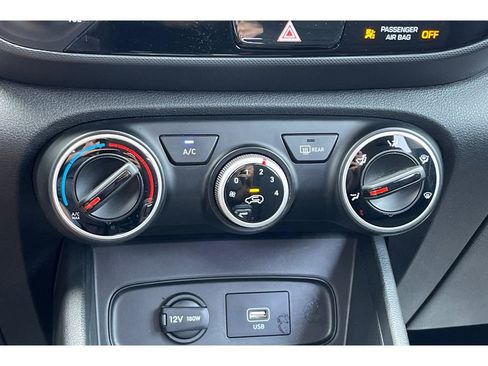 Used 2021 Hyundai Venue SE FWD image 27