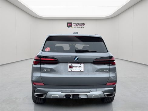 Used 2026 BMW X5 xDrive50e w/ Climate Comfort Package image 6