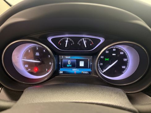 Used 2020 Buick Envision Essence AWD/4WD image 16