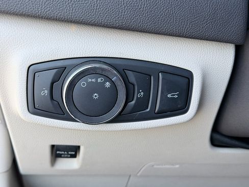 Used 2018 Lincoln MKC Reserve w/ Lincoln MKC Climate Package AWD/4WD image 13