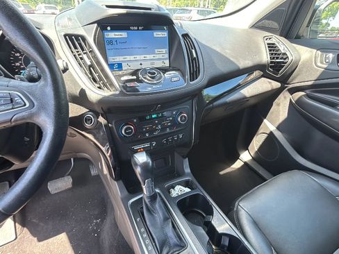 Used 2017 Ford Escape Titanium w/ Canadian Touring Package AWD/4WD image 12
