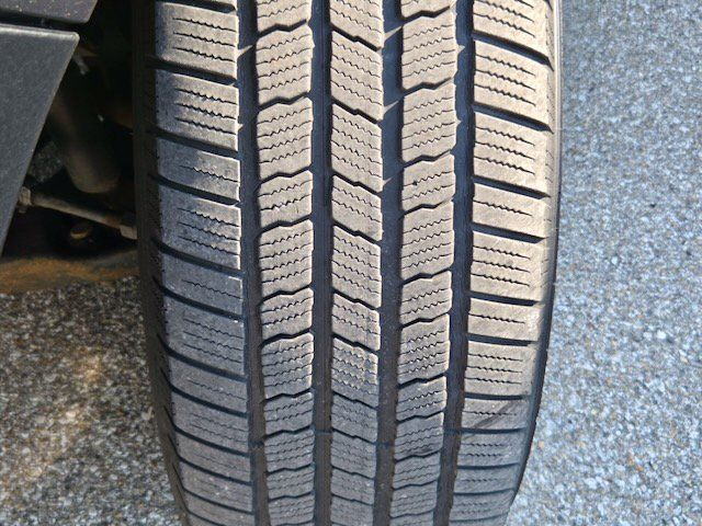 Used 2014 Ford Expedition Limited w/ Equipment Group 301A AWD/4WD image 32