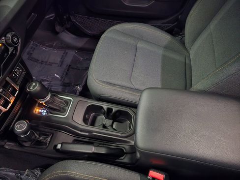 Used 2025 Jeep Wrangler Sport S image 22